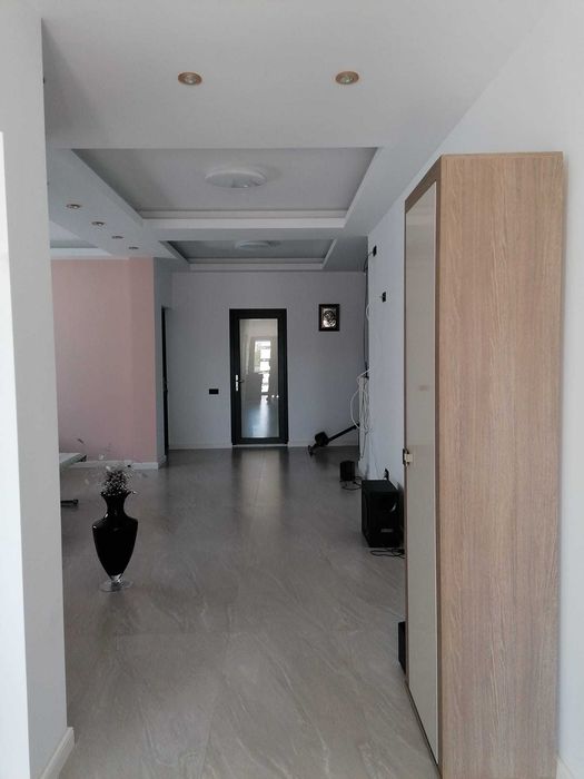 Vand casa complet utilata