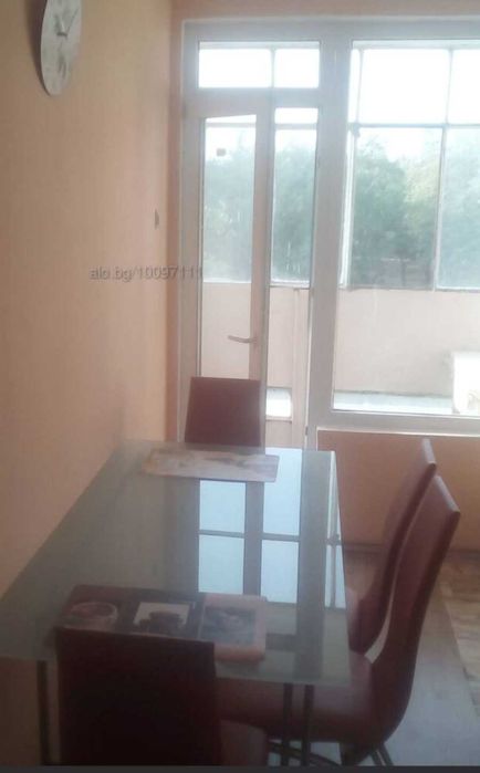 Дава се под наем Тристаен апартамент в Бургас, Лазур - 70 кв.м за 550 € - Снимка #2