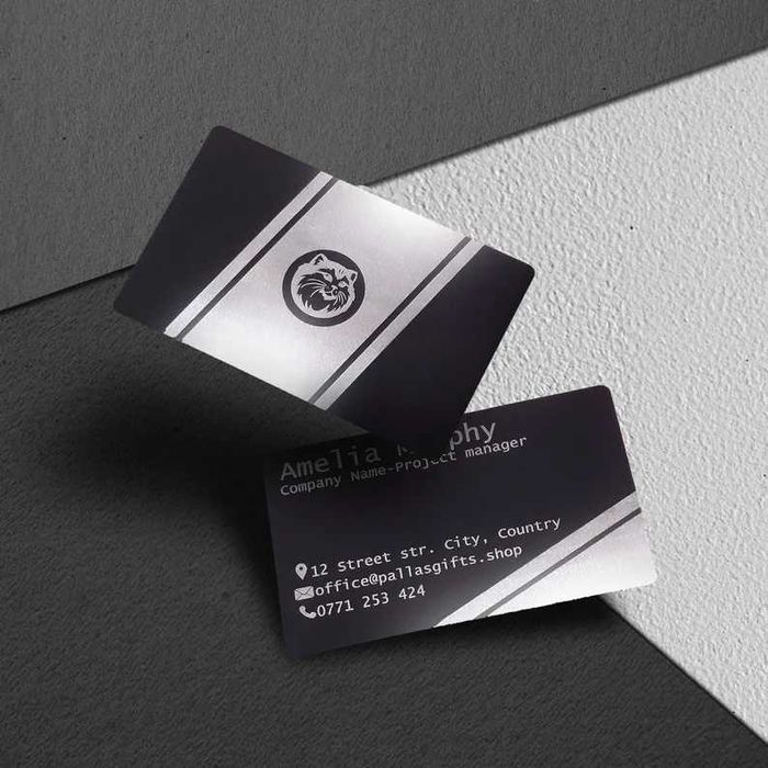 Carduri de Vizită Personalizate Gravate – Creează o Impresie Durabilă!