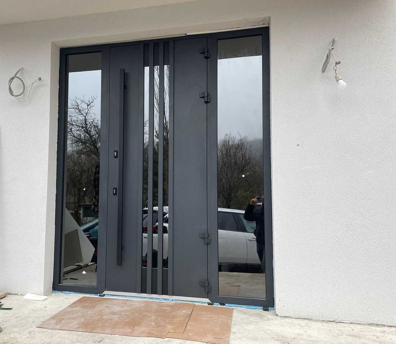 Usa de casa aluminiu