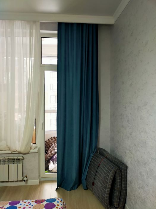 Продам Шторы с тюлями !