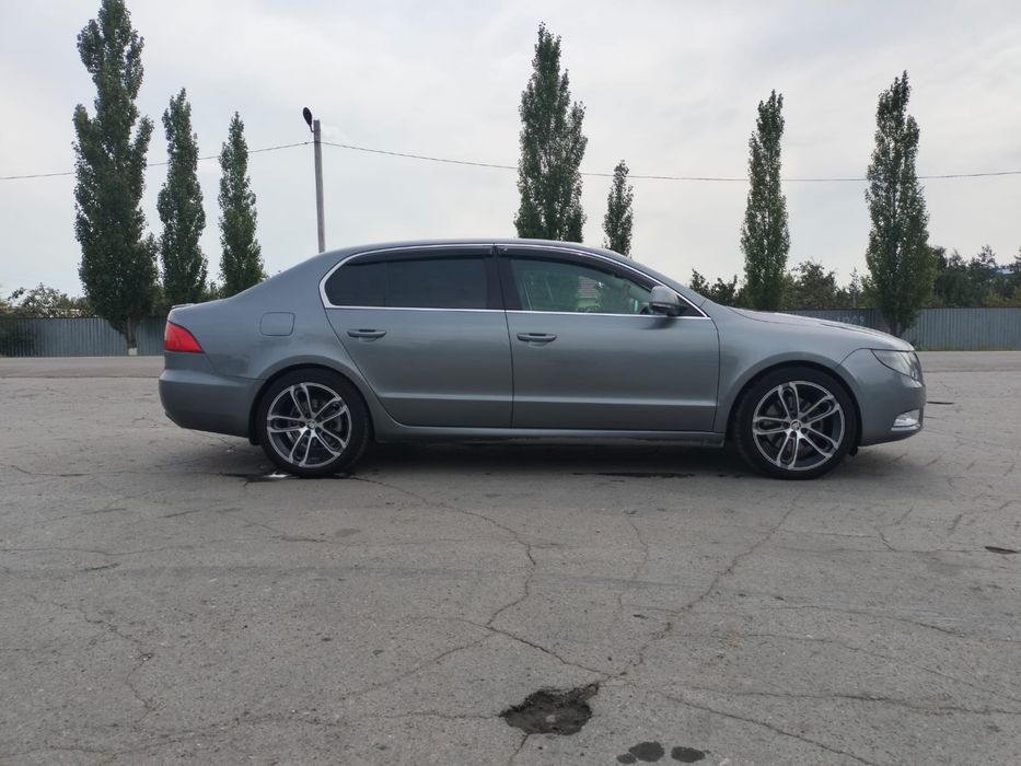 Продам skoda superb 2012