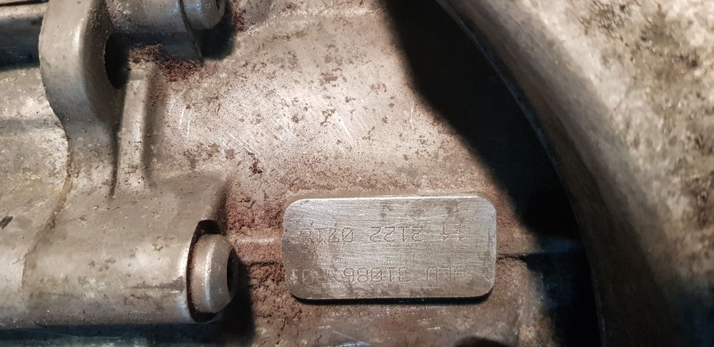 Cutie viteze Audi A3 8p Golf 5,Touran,Passat 2.0tdi,cod JLU,6+1 trepte