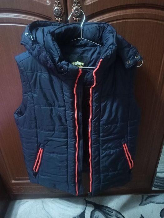 Безрукавка Throne