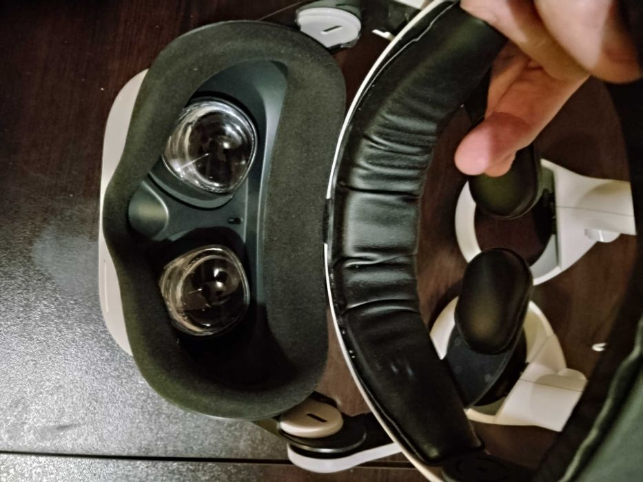 Meta Quest 2 128GB + headstrap