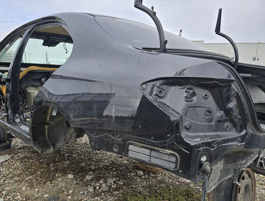 Lonjeron, aripa spate, Mercedes w213 facelift