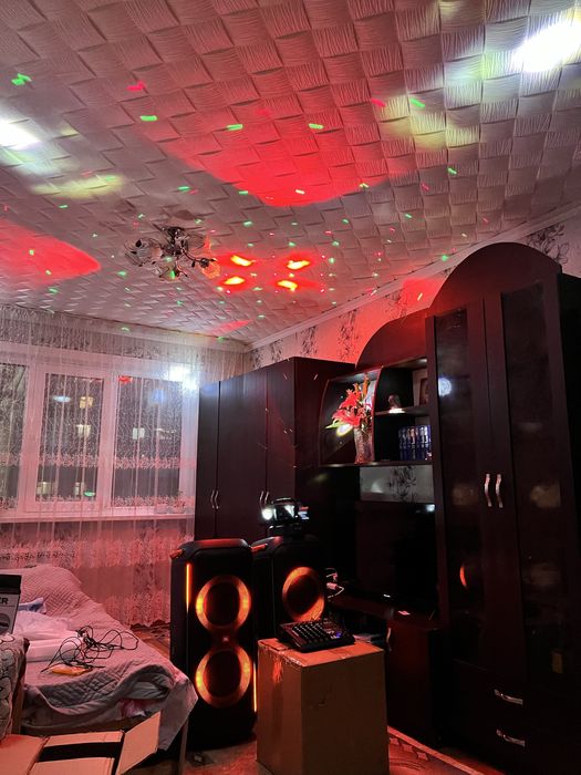 Продам колонки JBL