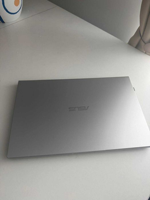 Laptop ASUS M515DA-BQ230, AMD Ryzen 3 3250U pana la 3.5GHz, 15.6" Full HD --- ca nou