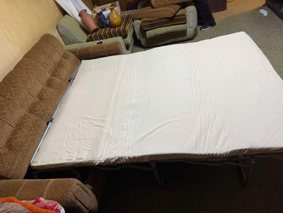 Класически разтегателен диван