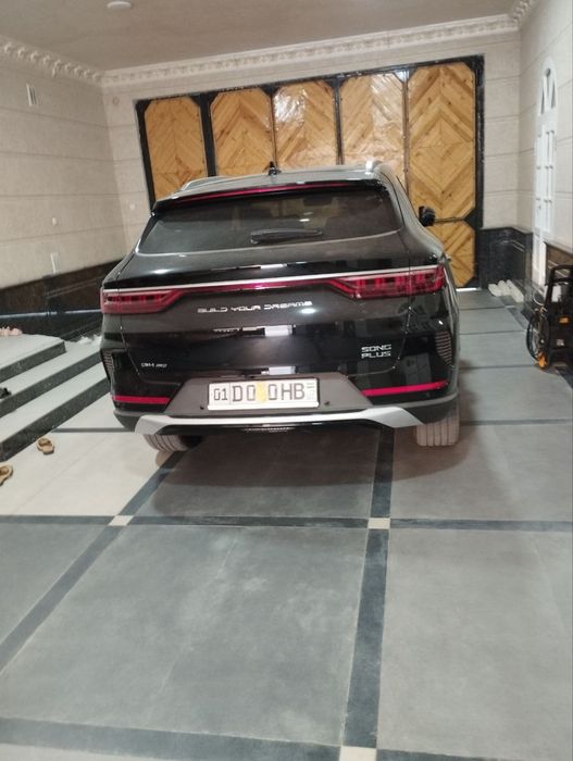 BYD song plus gibridd