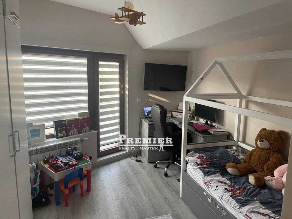 Продава се Тристаен апартамент в Бургас, Лазур - 138 кв.м за 1602 €/кв.м - Снимка #4