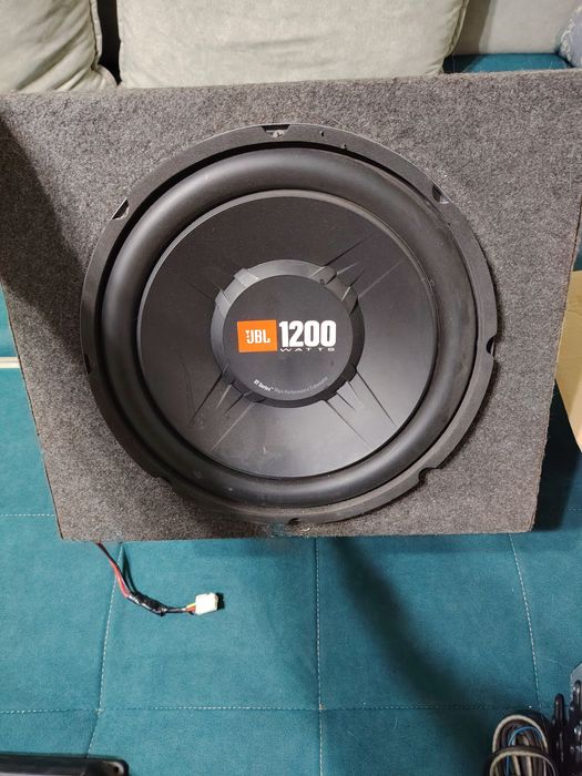 Сабвуфер jbl 1200