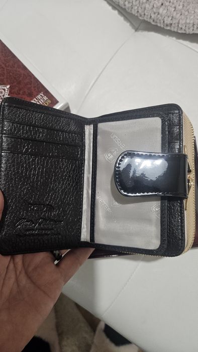 Портмоне Петърсн