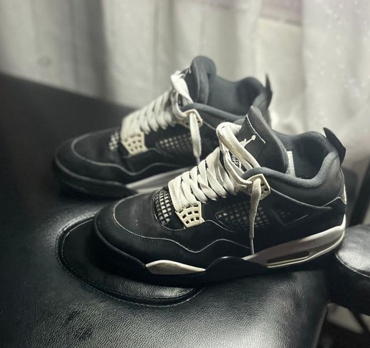 Vand Jordan 4 .nr 41 ,originali
