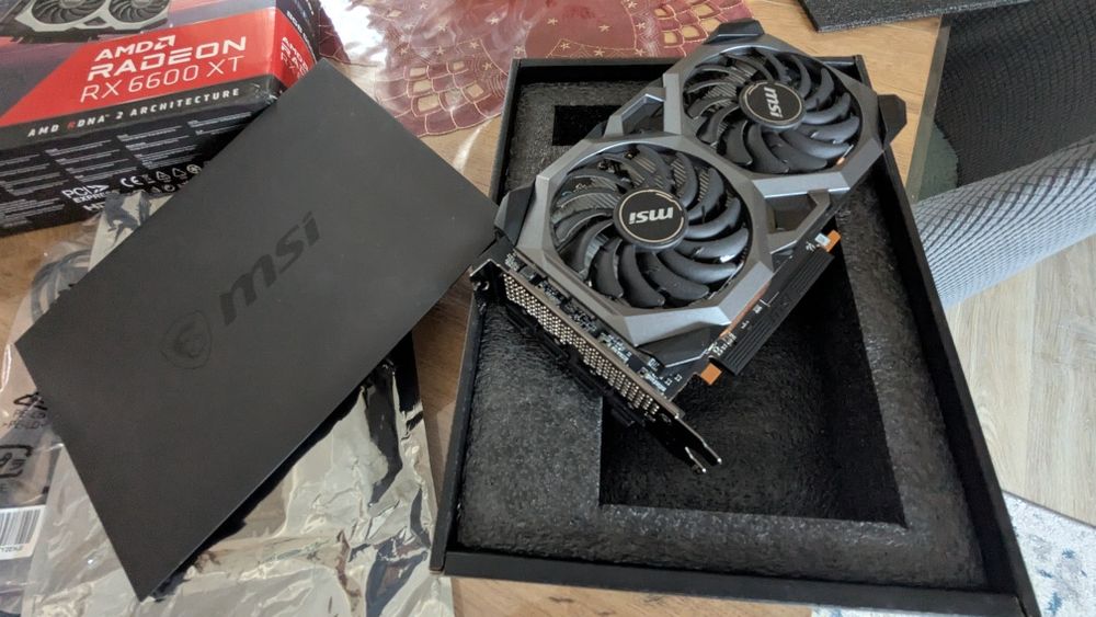 Видеокарта MSI RX 6600 xt