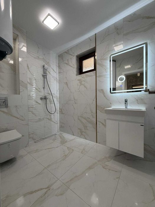 Продава се Тристаен апартамент в Пловдив, Остромила - 118 кв.м за 1907 €/кв.м - Снимка #10