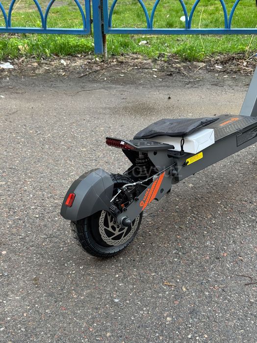 Электросамокат Yadea G10 – амортизация 50км запас хода, складной