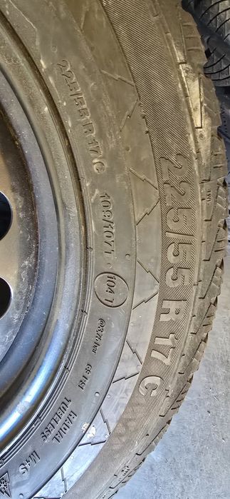 Зимни гуми Continental 225/5517С с джанти