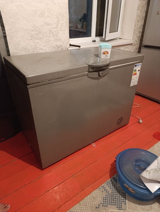 Морозилник 350л сатылады