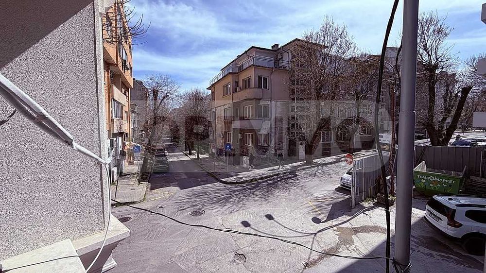 Продава се Тристаен апартамент в Варна, Център - 85 кв.м за 2460 €/кв.м - Снимка #8