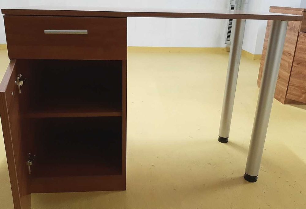 Работно / ученическо бюро