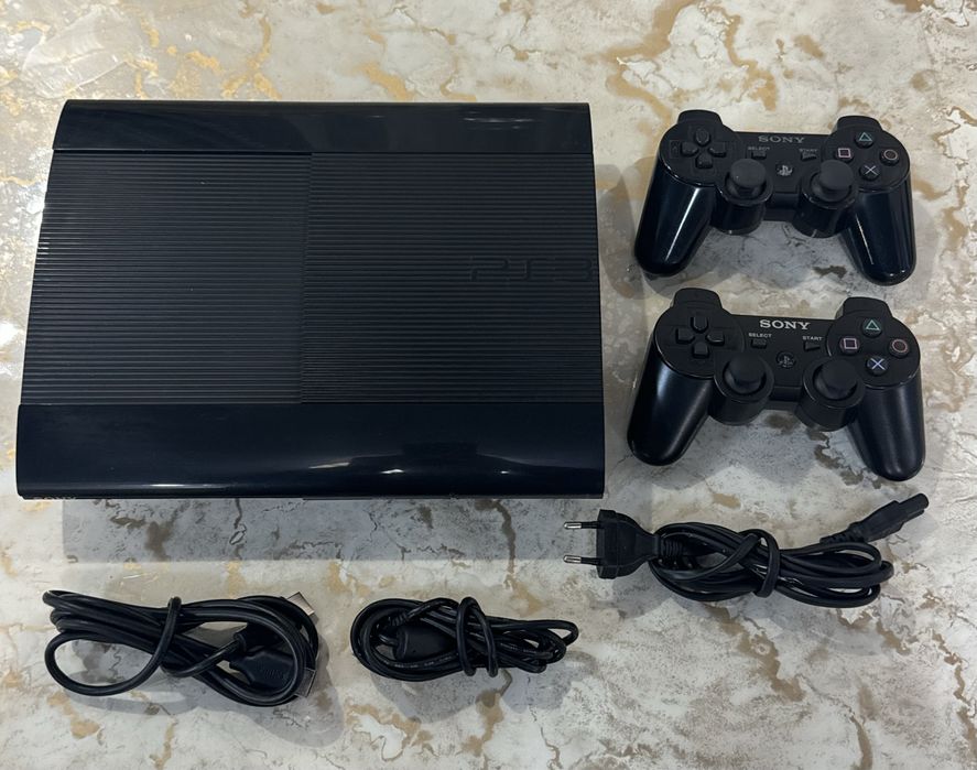 продается игровая приставка ps3 super slim