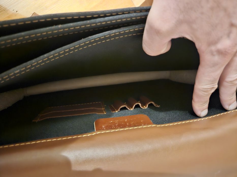 Servieta laptop / geanta piele laptop noua!