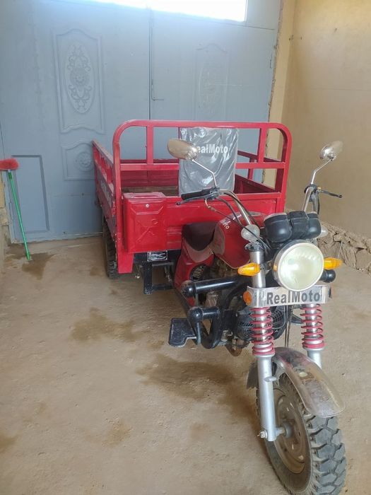 Realmoto sotiladi saqlangan