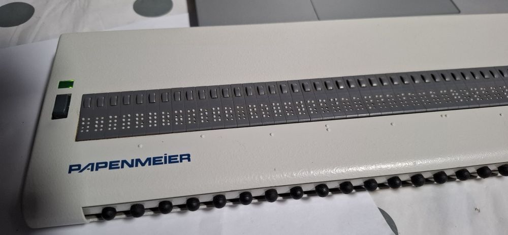 Afișaj Braillex pentru persoanele cu deficiențe de vedere