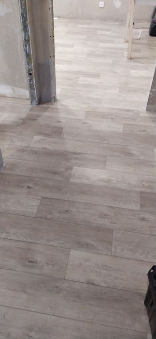 Укладка ламината.