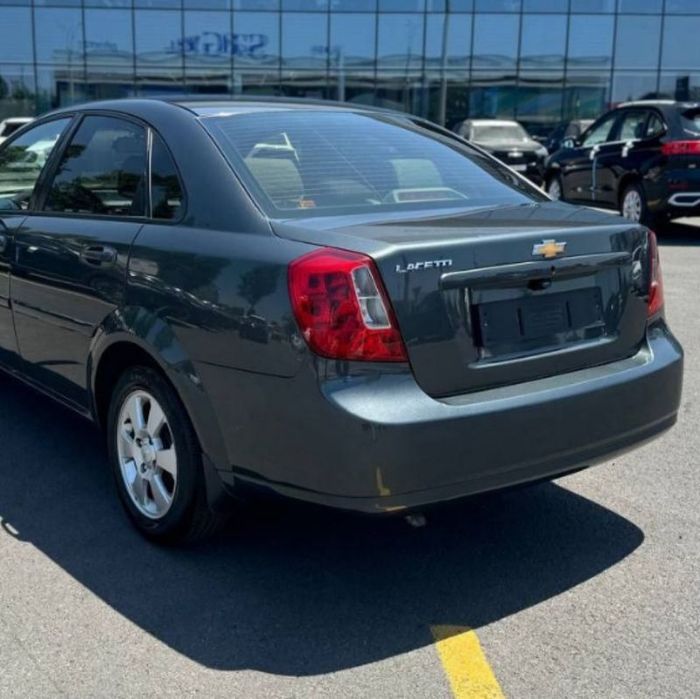 Radnoy ablisofka+radnoy orqa stop kamplekt sotiladi 2021-yil jentrani