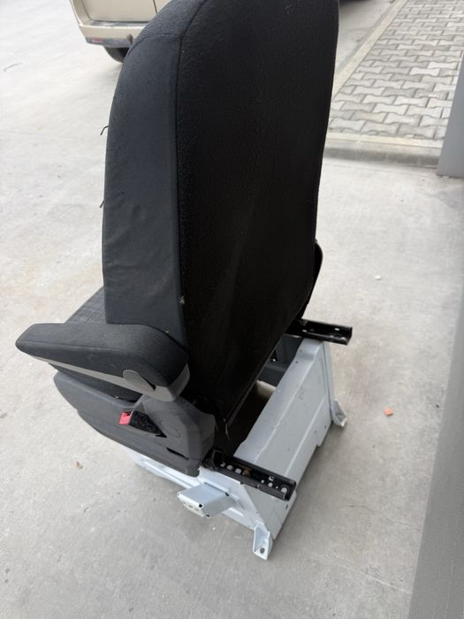 Пасажерска седалка спеинтер 906