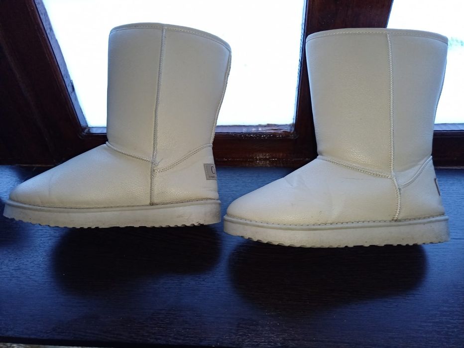 Продаются сапожки