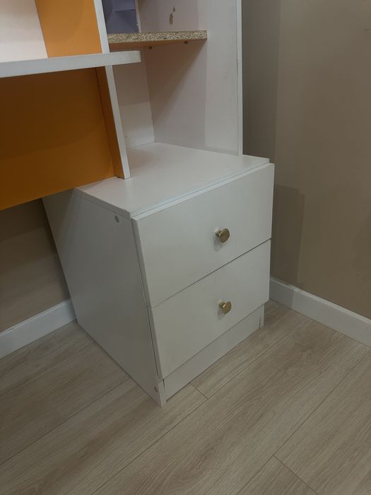 стол с полками детский