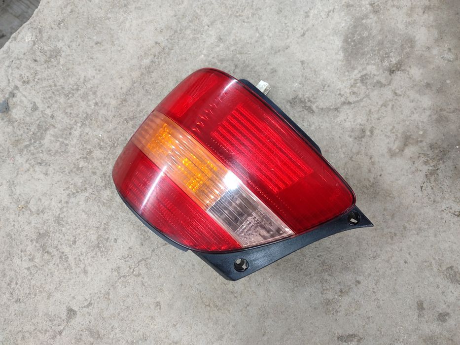 Задний фонарь Лексус