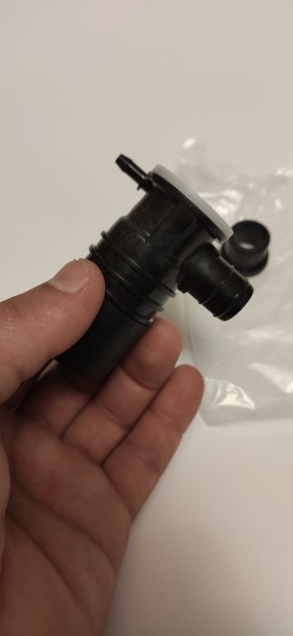 Насос омывателя Lada Vesta