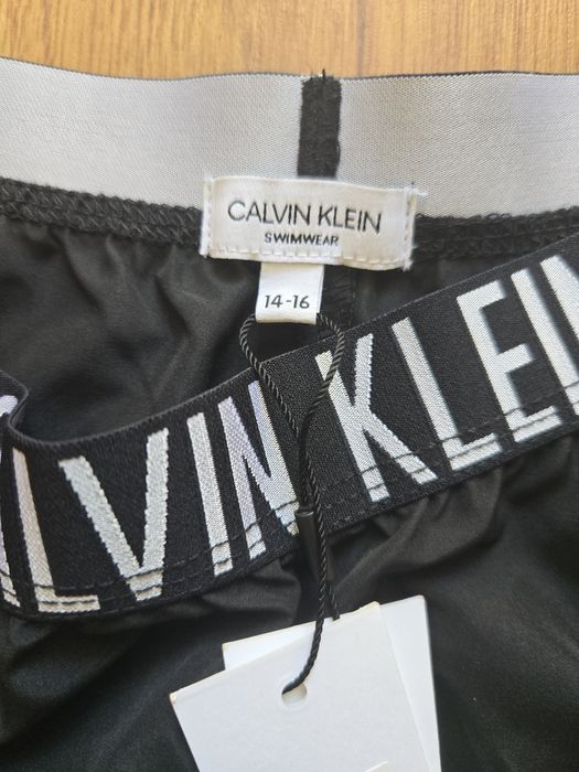 Hugo Boss Blue, Tommy Hilfiger, Levis къси панталонки