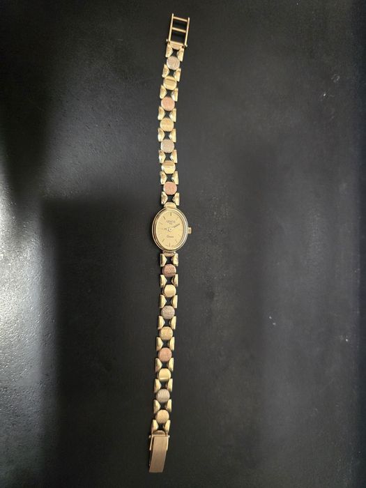 Златен часовник Geneve