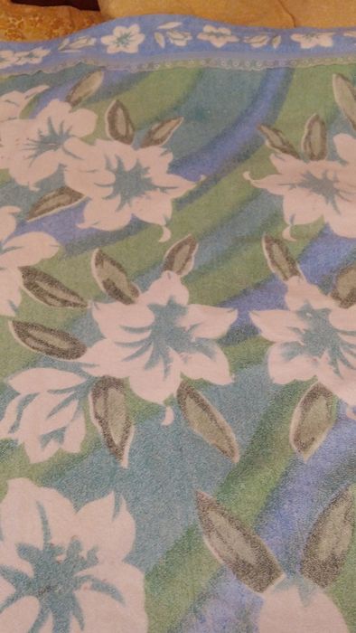 Махровая простынь.