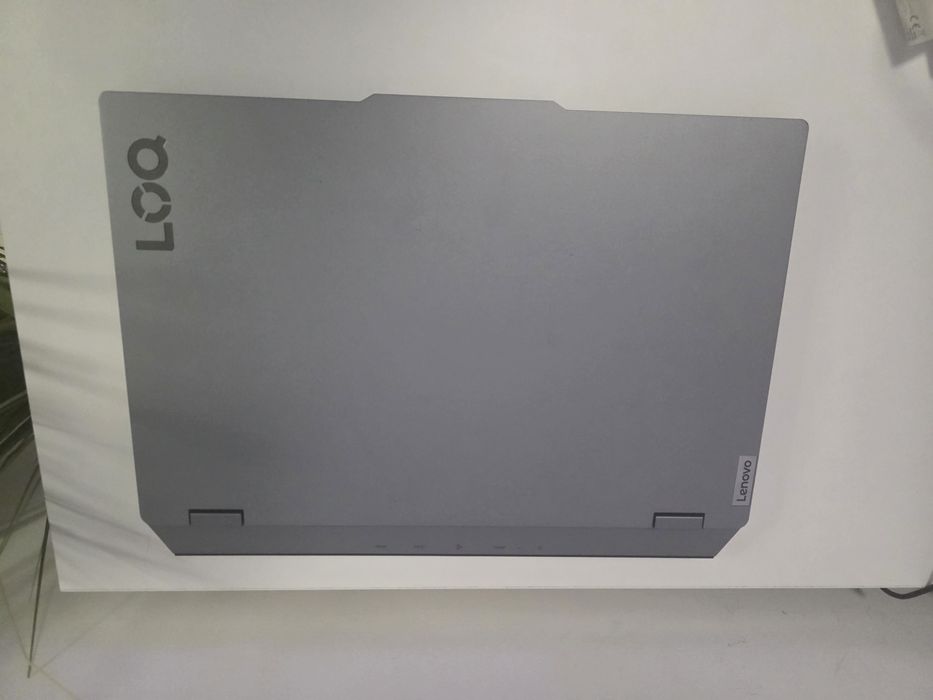Vand laptop Lenovo gaming garanție 2ani cumpărat recent