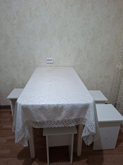 Продам кухонный стол