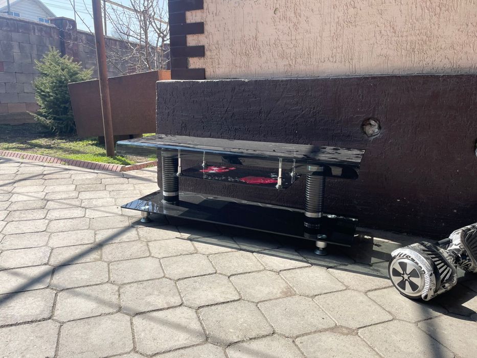 Тумба стеклянная