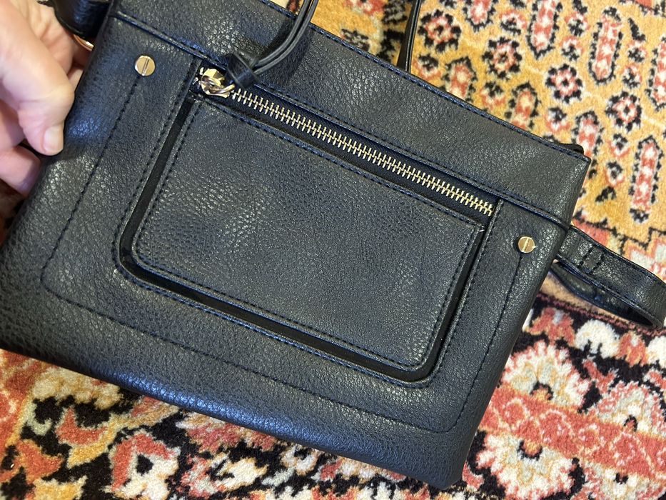 Vând Geanta de umar, 2 compartimente