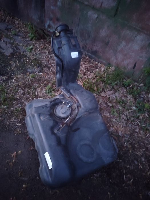 Продам топливный бак