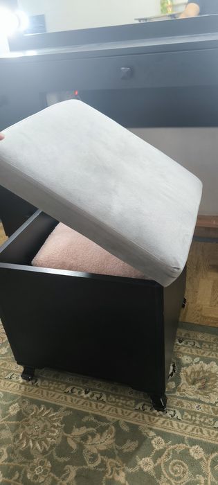 Дамский столик. Продам