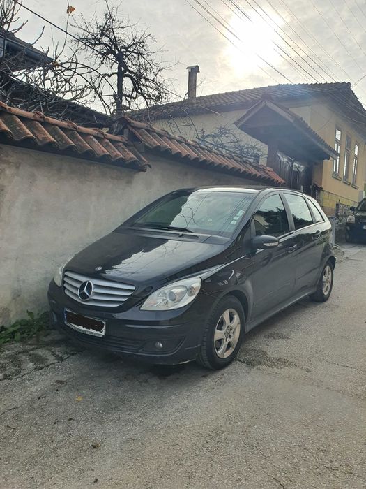 Мерцедес Б клас.
