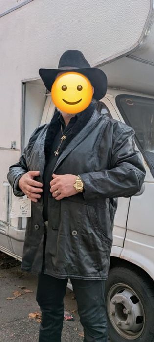 Haina NOU - NOUȚĂ din piele naturală cu interior îmblănit