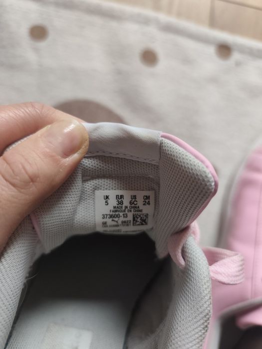 Запазени кецове Puma розови 38н