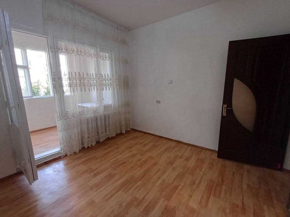 продам квартиру Сергели 5   3/3/9  85 кв.
