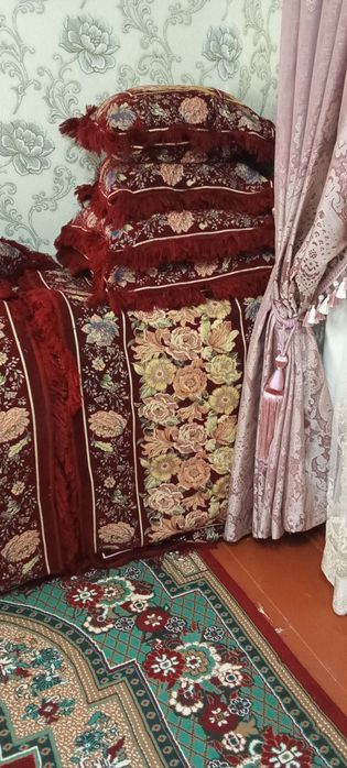 Kòrpacha yostiq nabori sotiladi Xolati yengi kashta bilan tikilgan